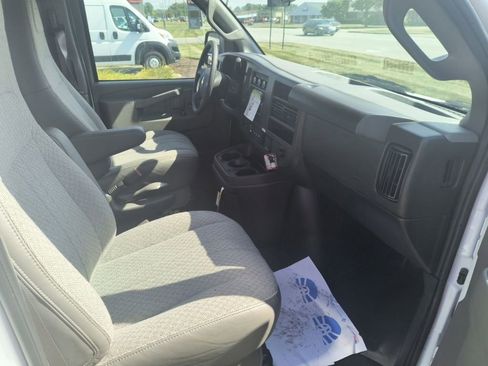 New 2025 Chevrolet Express 3500 w/ Power Convenience Package image 34