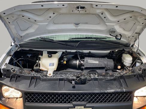 Used 2013 Chevrolet Express 1500 RWD image 13