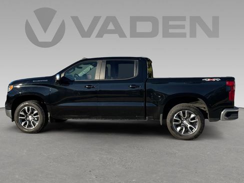 Used 2022 Chevrolet Silverado 1500 LT w/ Protection Package image 6