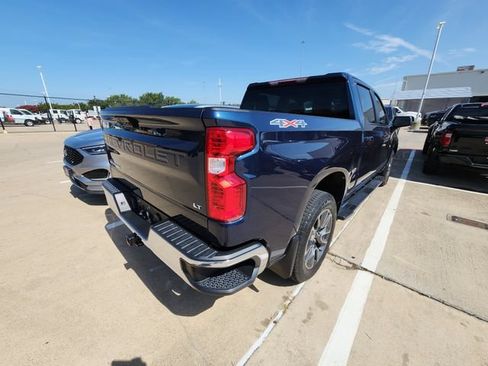 Used 2023 Chevrolet Silverado 1500 LT w/ Protection Package AWD/4WD image 4