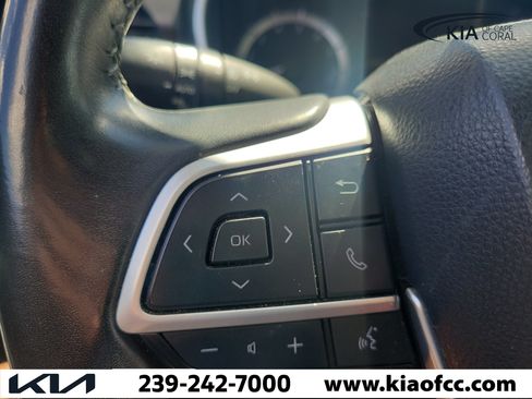 Used 2023 Toyota Highlander XLE FWD image 33