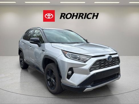 Used 2021 Toyota RAV4 XSE image 4
