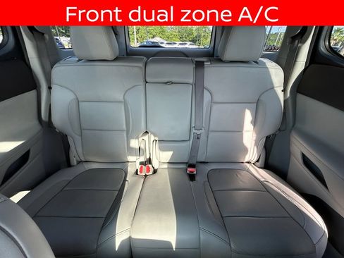 Used 2020 GMC Acadia SLT w/ LPO, Floor Liner Package FWD image 26