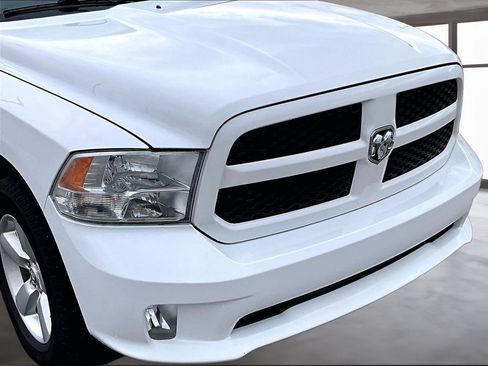 Used 2015 RAM 1500 Express AWD/4WD image 30