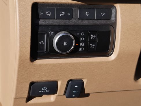 Used 2024 Ford F250 Lariat w/ Lariat Ultimate Package image 6