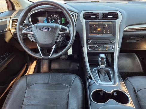 Used 2014 Ford Fusion SE w/ Equipment Group 202A FWD image 6