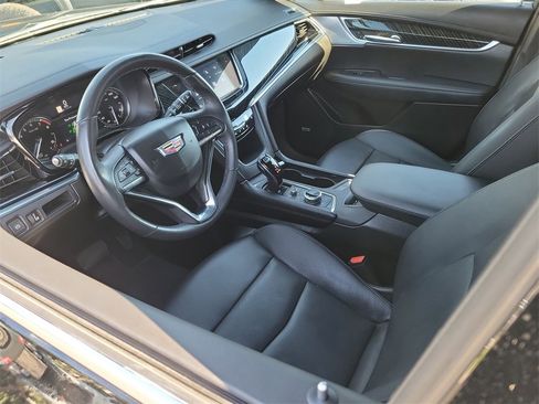 Certified 2023 Cadillac XT6 Premium Luxury image 10