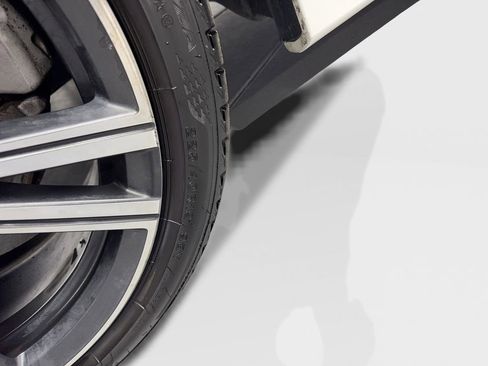 Used 2019 BMW 330i Sedan w/ Driving Assistance Package image 80