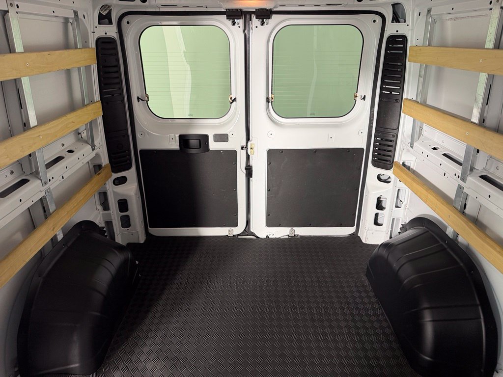 Used 2025 RAM ProMaster 2500 w/ U-Haul Equipment Group FWD image 18