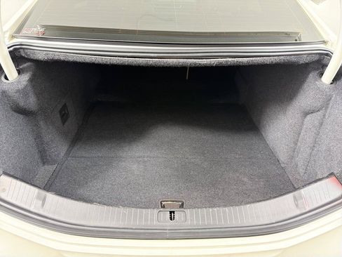 Used 2014 Cadillac XTS FWD image 16