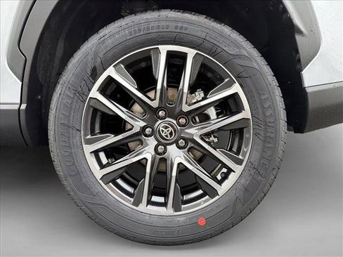 New 2026 Toyota Corolla Cross XLE image 9