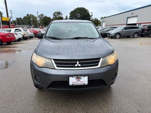 Used 2008 Mitsubishi Outlander ES FWD image 3