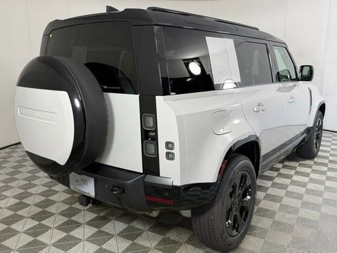 New 2026 Land Rover Defender 110 X-Dynamic SE image 7