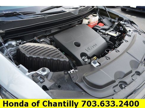 Used 2023 Chevrolet Traverse RS image 37