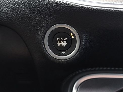 Used 2019 Dodge Challenger R/T Scat Pack RWD image 8