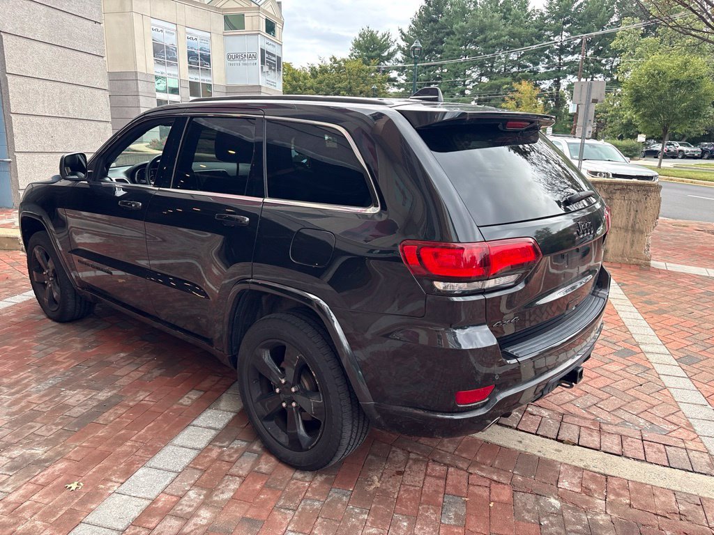 Used 2015 Jeep Grand Cherokee Altitude AWD/4WD image 5