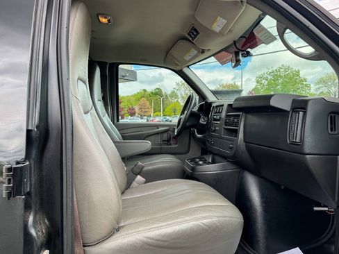 Used 2014 Chevrolet Express 2500 LS RWD image 12