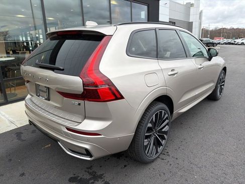 New 2026 Volvo XC60 B5 Ultra w/ Protection Package Premier image 3