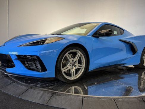 Used 2024 Chevrolet Corvette Stingray Premium Cpe w/ Z51 Performance Package RWD image 21