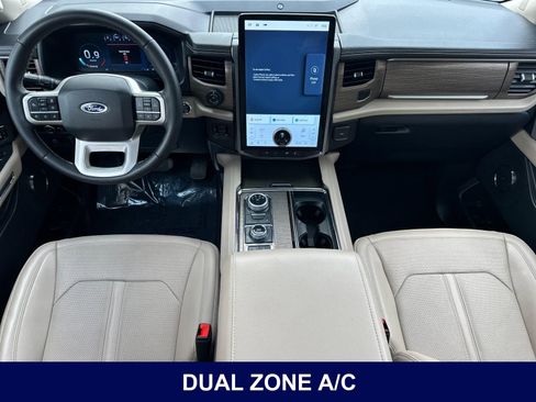 Used 2023 Ford Expedition Max Limited AWD/4WD image 16