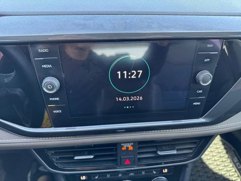 Used 2022 Volkswagen Taos SEL AWD/4WD image 17
