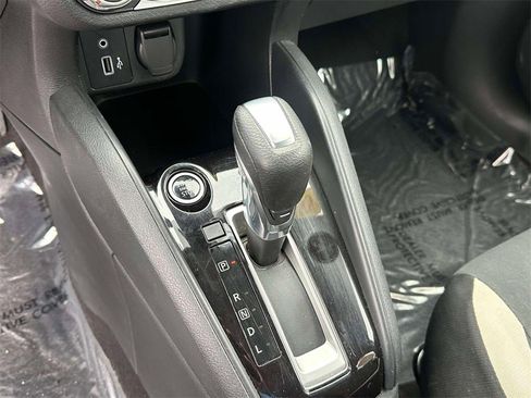 Certified 2021 Nissan Versa SV image 27