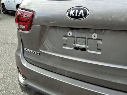 Used 2019 Kia Sorento EX w/ EX Touring Package image 18