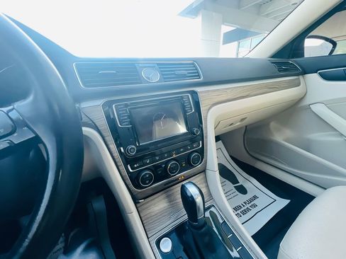 Used 2017 Volkswagen Passat 1.8T SE image 20