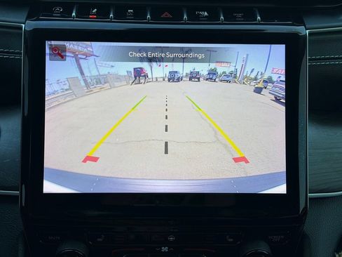 Used 2022 Jeep Grand Cherokee L Limited RWD image 32
