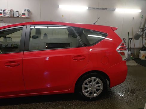 Used 2017 Toyota Prius V Two FWD image 3