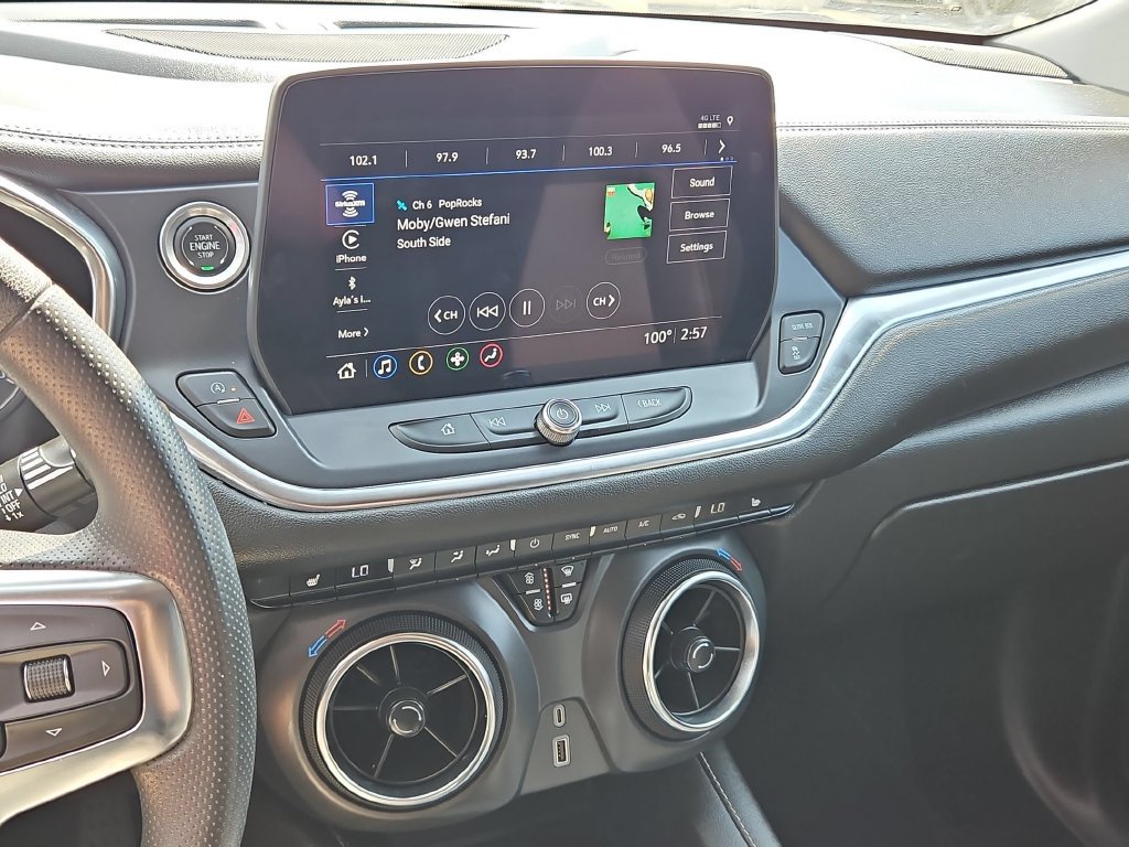 Used 2025 Chevrolet Blazer LT FWD image 18
