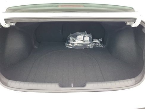 New 2026 Hyundai Elantra SEL Sport FWD image 28