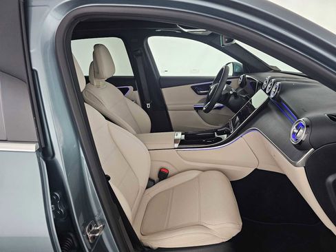 Used 2026 Mercedes-Benz GLC 300 image 10