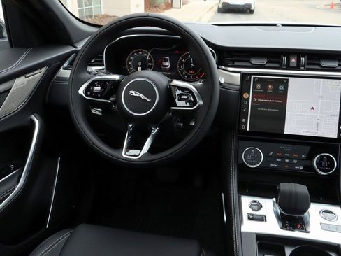 Used 2026 Jaguar F-PACE R-Dynamic S AWD/4WD image 16