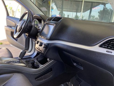 Used 2019 Dodge Journey GT AWD/4WD image 34