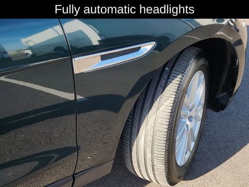 Used 2017 Jaguar F-PACE Prestige image 17