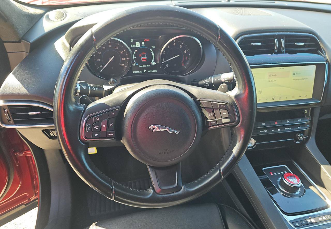 Used 2019 Jaguar F-PACE Premium AWD/4WD image 13