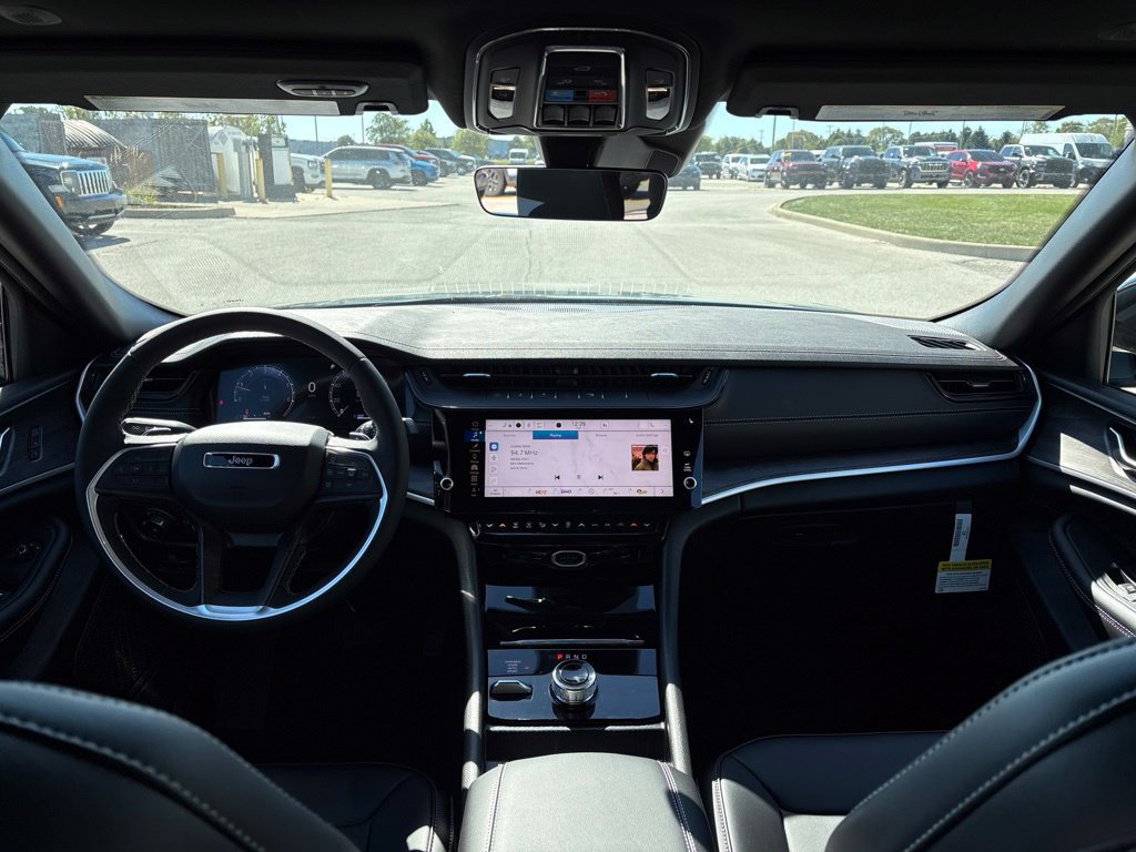New 2027 Jeep Grand Cherokee Limited AWD/4WD image 19