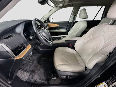 Certified 2024 Toyota Grand Highlander AWD Hybrid image 22