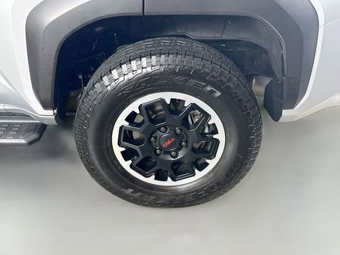 Certified 2025 Toyota 4Runner TRD Off-Road AWD/4WD image 20