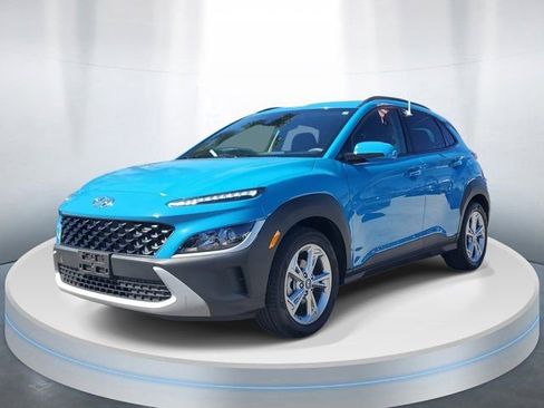 Certified 2023 Hyundai Kona SEL w/ Convenience Package image 2