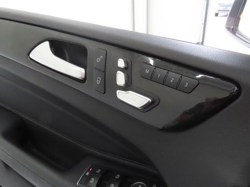 Used 2018 Mercedes-Benz GLE 350 4MATIC image 12