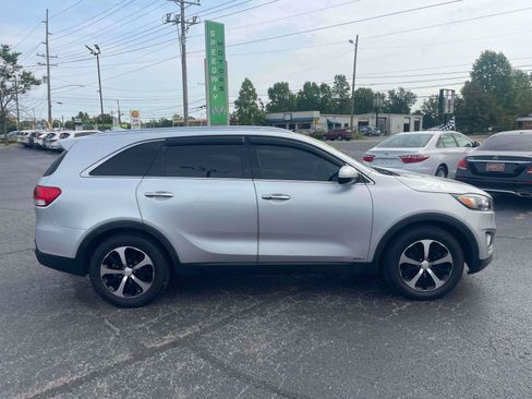 Used 2018 Kia Sorento EX w/ EX Advanced Touring Package AWD/4WD image 10