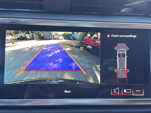 Certified 2025 Audi Q3 2.0T Premium image 19