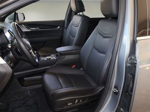 Certified 2023 Cadillac XT5 Premium Luxury w/ Technology Package image 12