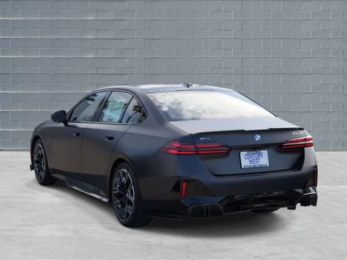 New 2026 BMW 550e xDrive 550e xDrive AWD image 3