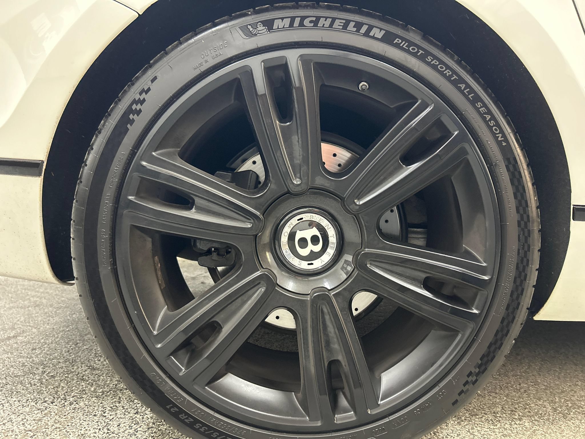 Used 2013 Bentley Flying Spur Flying Spur w/ Convenience Specification Pkg AWD/4WD image 9