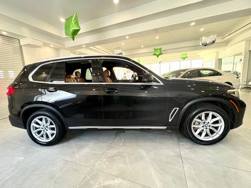 Used 2022 BMW X5 xDrive40i w/ Premium Package image 8