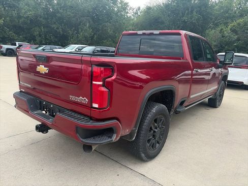 Used 2026 Chevrolet Silverado 2500 High Country w/ High Country Premium Package AWD/4WD image 7