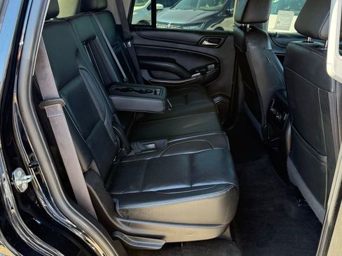 Used 2017 GMC Yukon SLT image 39